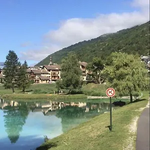 tres-bel-appartement-face-au-lac-de-bozel.hotels-rhonealpes.com/